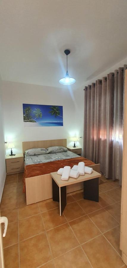 Jone Apartment Golem (Tirana)